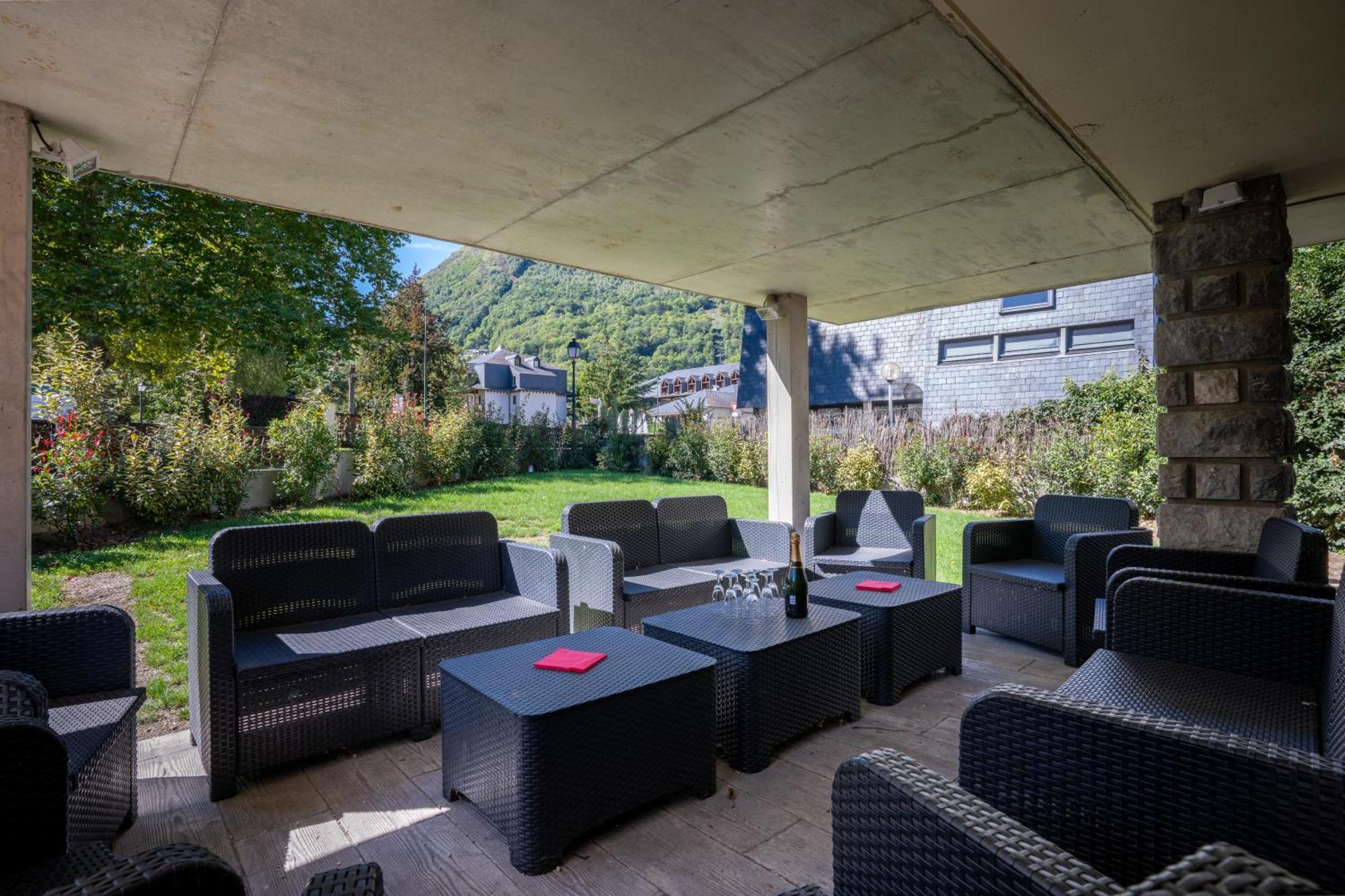 Grand Chalet St-Lary Centre 13 A 15 Pers Saint-Lary-Soulan Exteriér fotografie